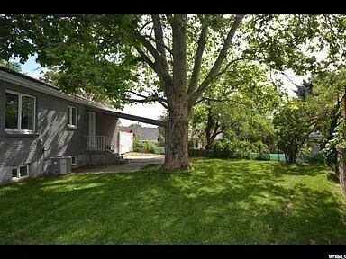 Building Photo - 1795 Gundersen Ln S