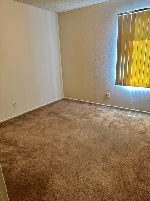 Building Photo - 215 Hudson S Ave