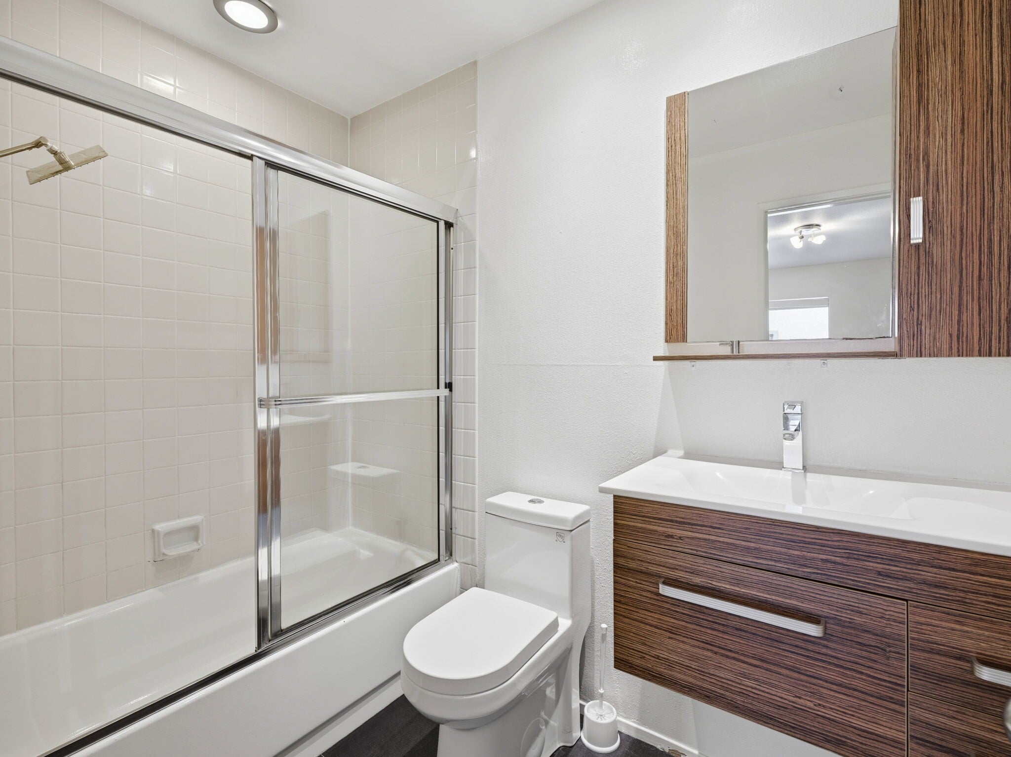 Building Photo - 1940 N Highland Ave