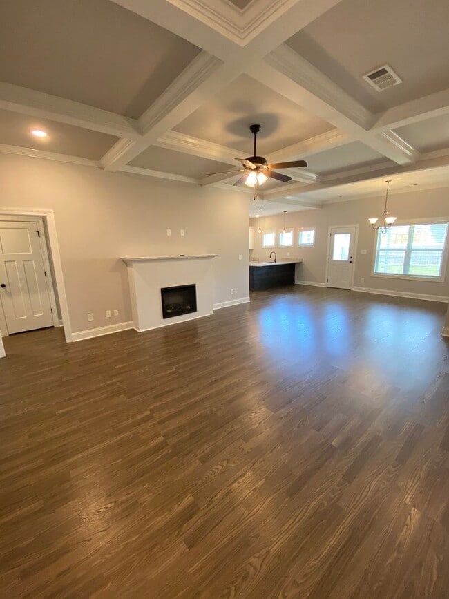 Building Photo - 109 Cascades Ct