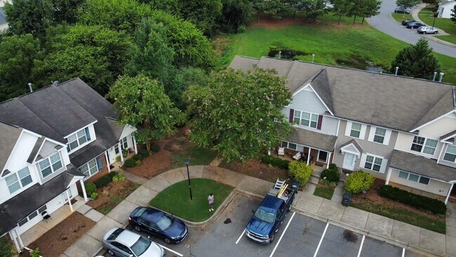 Building Photo - 10131 Ballyclare Ct