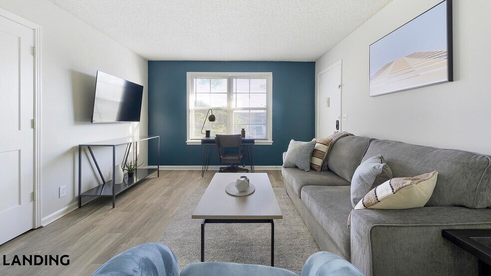 Building Photo - 231 New Shackle Island Rd