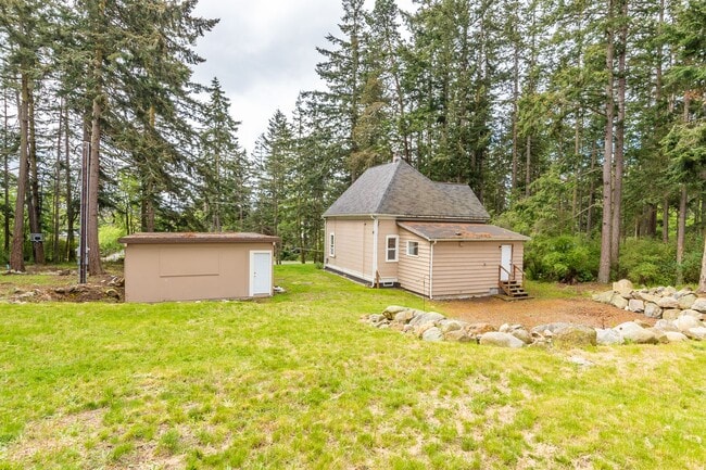 Building Photo - 1302 - Wang Crosby Properties