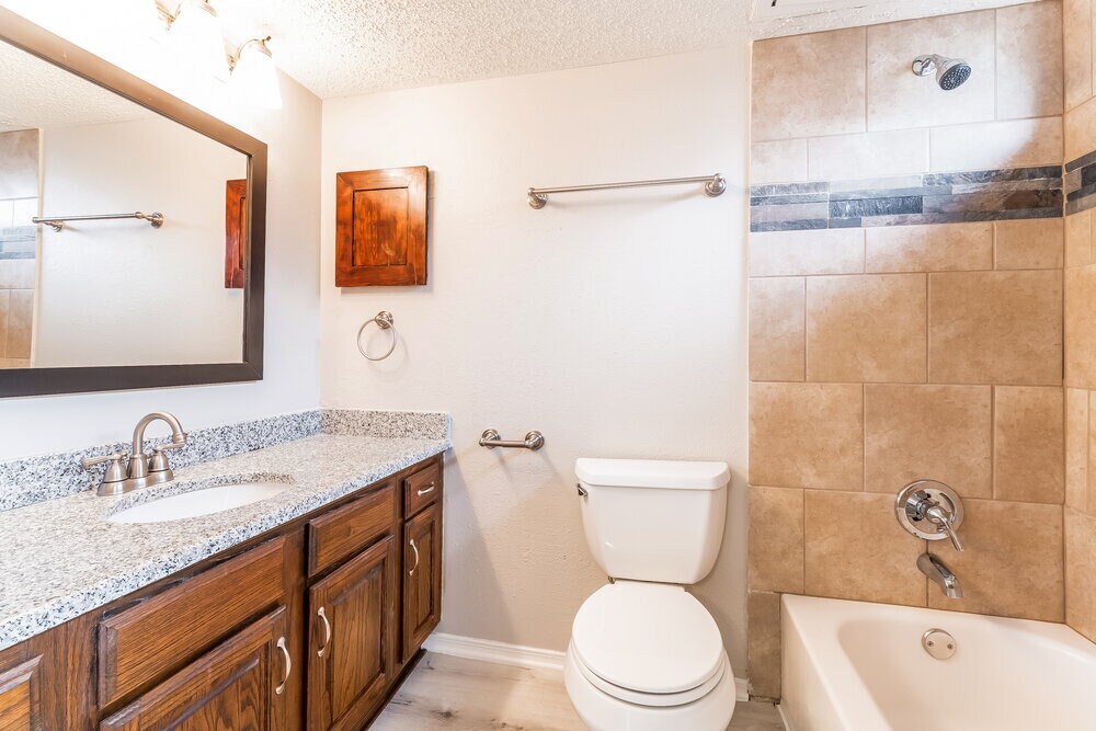 Building Photo - 4008 Shackelford Dr