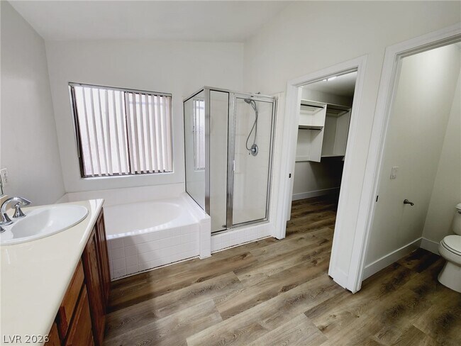 Building Photo - 7445 Calzado Dr