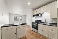 Building Photo - Twin Peaks