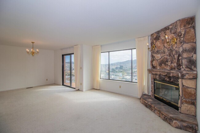 Building Photo - Spacious 3 Bed/2 Bath Flat with Stunning City Views | AMSI | Alexandr Metlinski