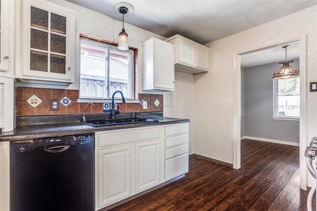 Building Photo - 702 S Waterview Dr