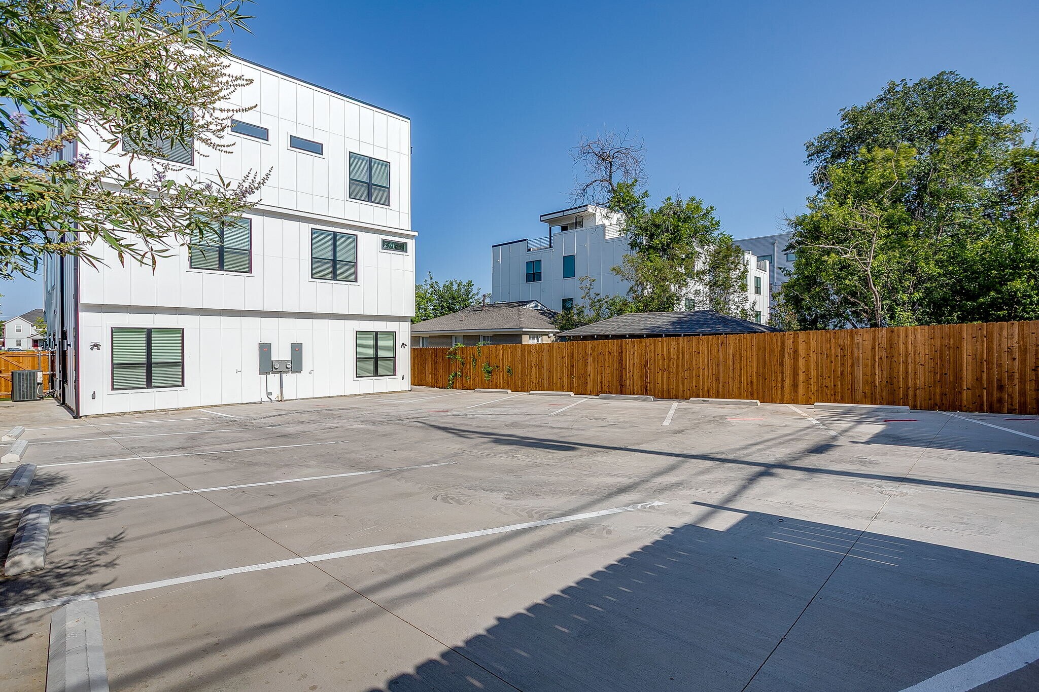 Building Photo - 3141 McCart Ave