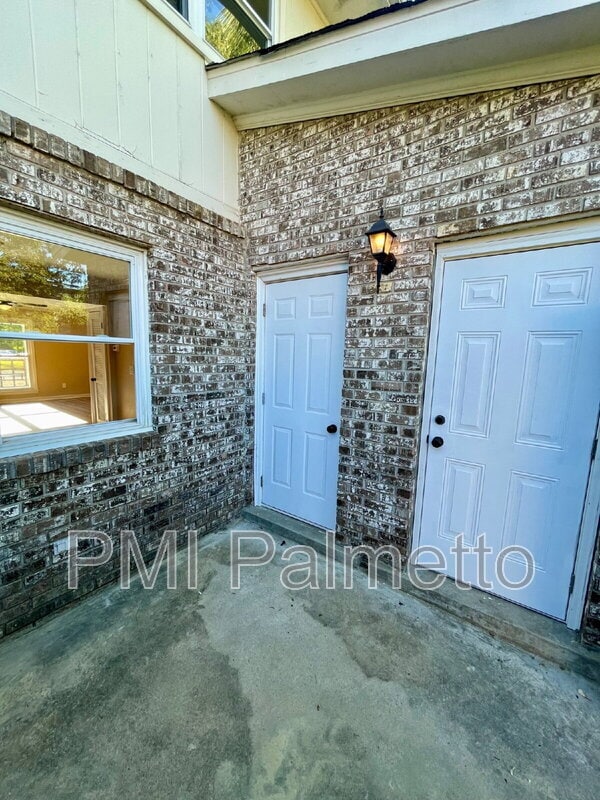 Building Photo - 4704 Palm Tree Ln