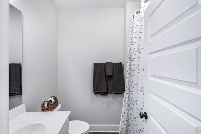 Building Photo - 2021 Weaver Way