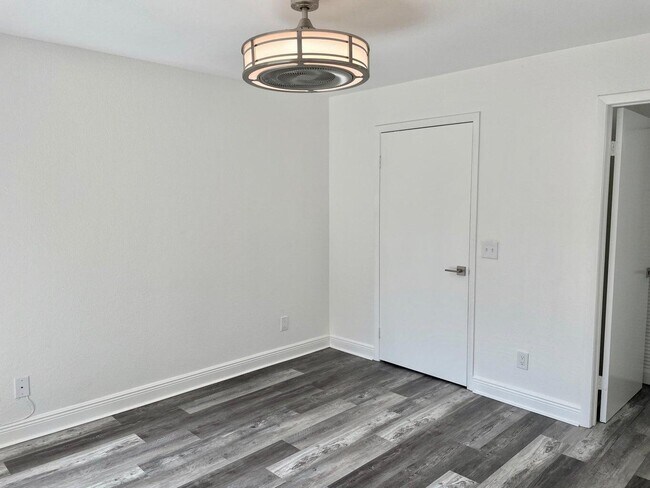 Building Photo - 1760 Palm Cove Blvd