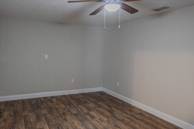 Building Photo - 129 W Church St