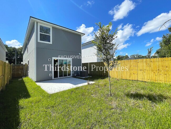 Building Photo - 1309 Pangola Dr