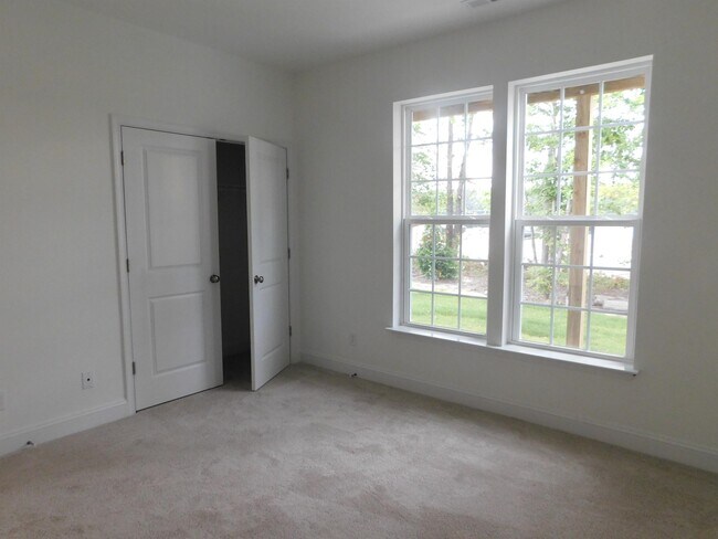 Building Photo - 7037 Leire Ln