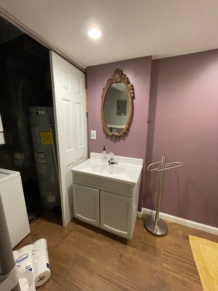 Building Photo - 2350 S Henderson St