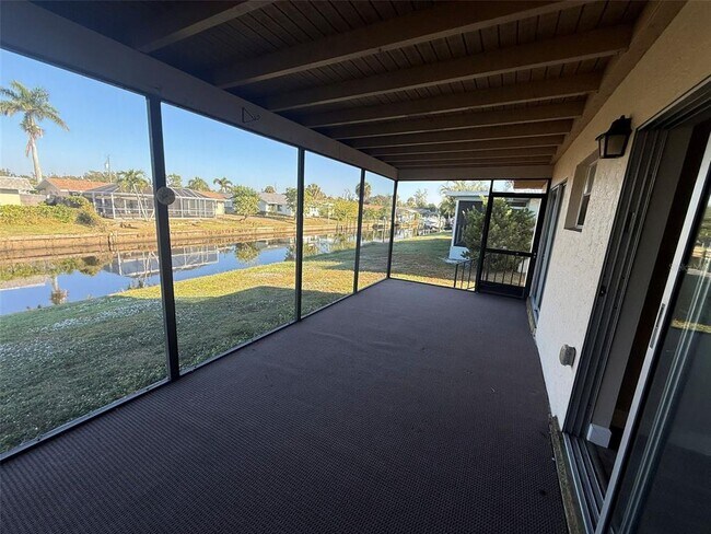 Building Photo - 3111 Riverside Dr