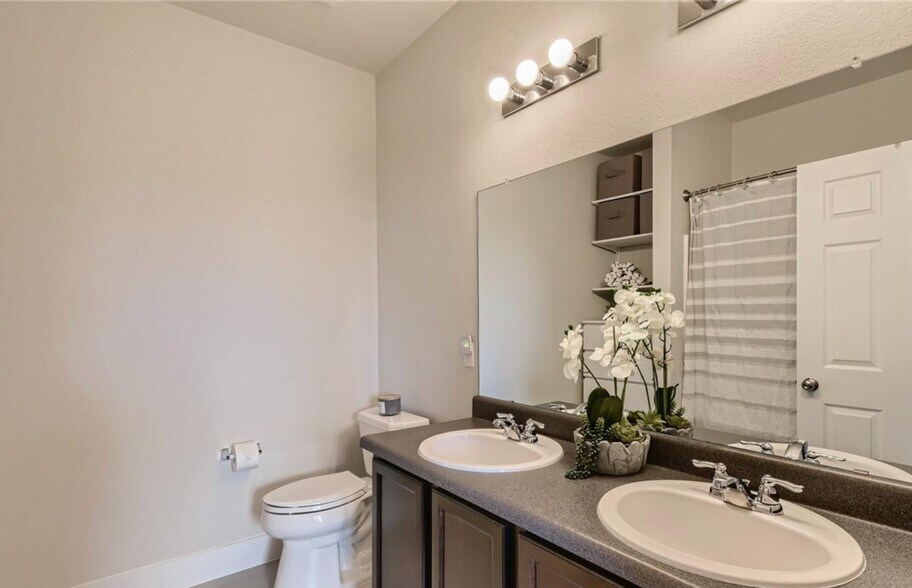 Master Bathroom - 5524 Nelson Oaks Dr