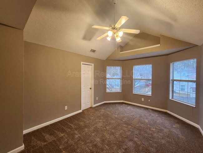 Building Photo - 5886 Ravensway Dr