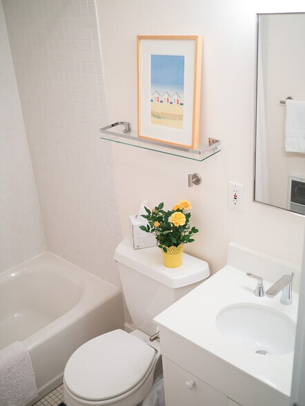 Building Photo - 72 Montgomery St