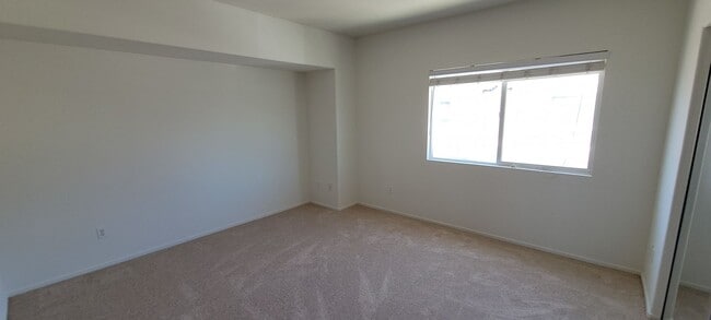 Building Photo - 4841 Sapphire Way
