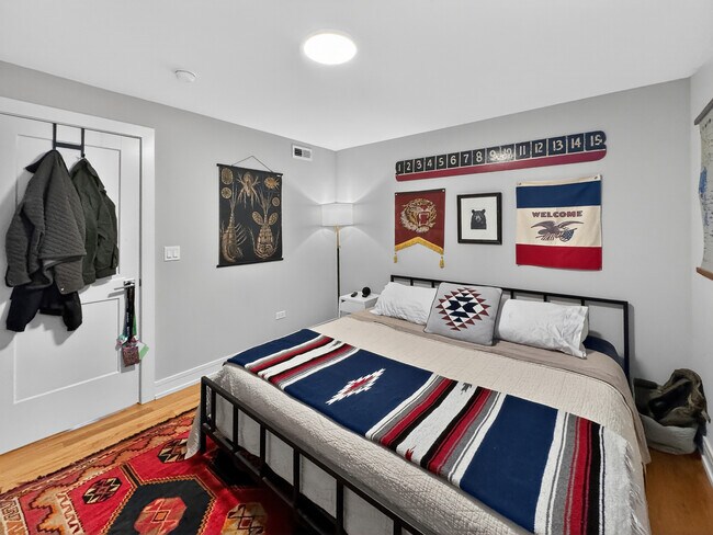 Building Photo - 3534 W Wrightwood Ave