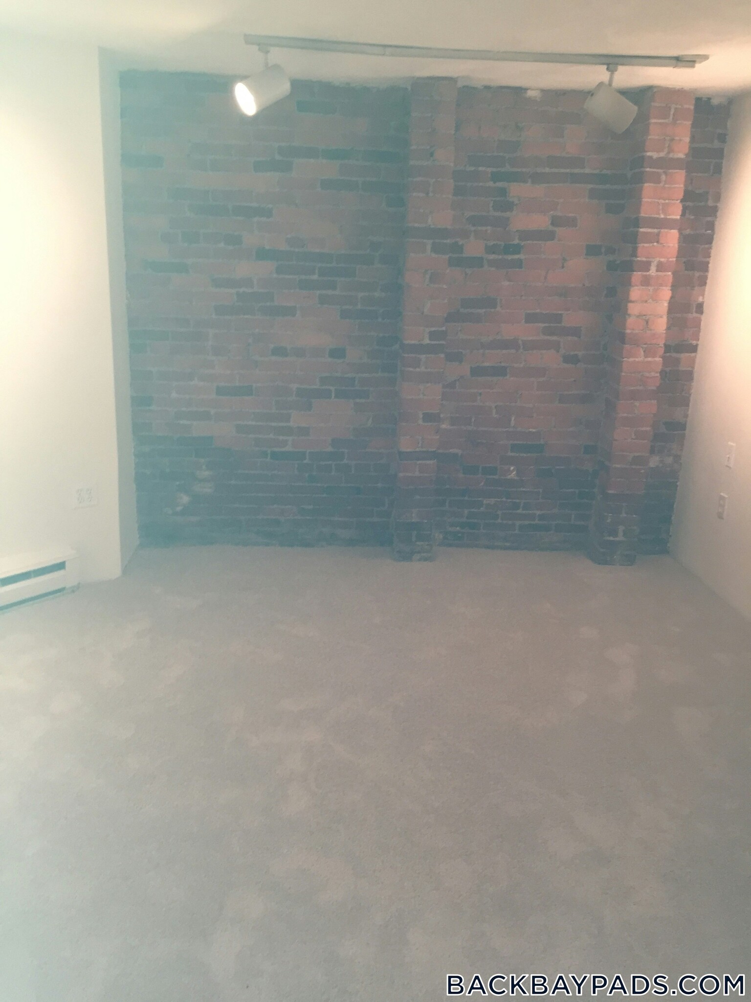 Building Photo - 63 St Germain St