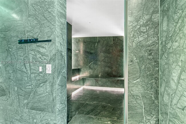 Building Photo - 1400 Biscayne Blvd