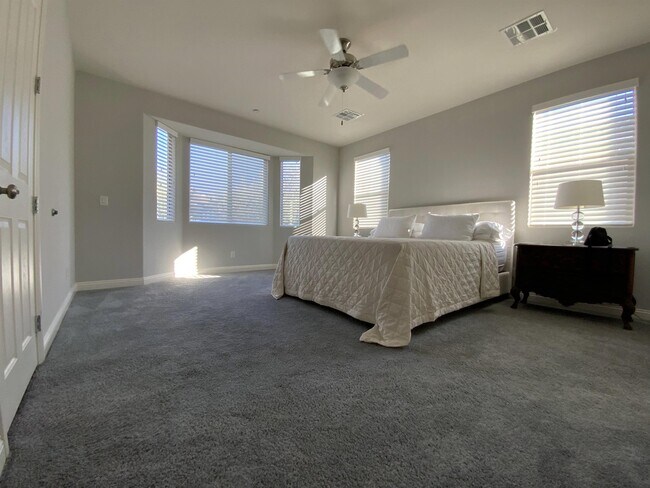 Building Photo - 799 Flowing Meadow Dr