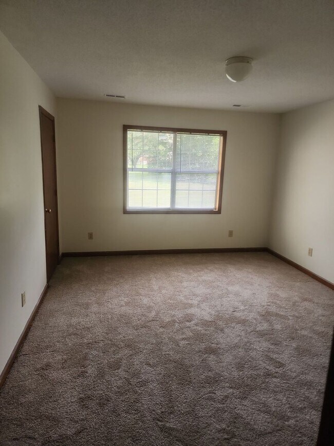 Building Photo - 3505 Lake Woodard Dr