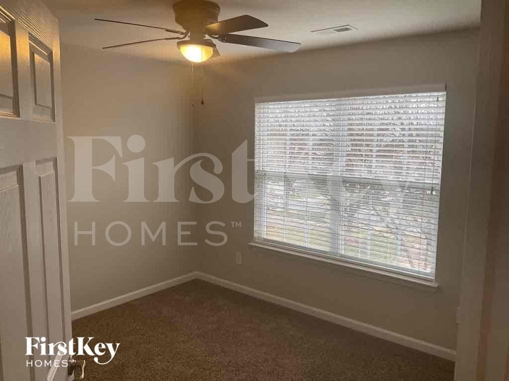 Building Photo - 11440 Callahan Mill Dr