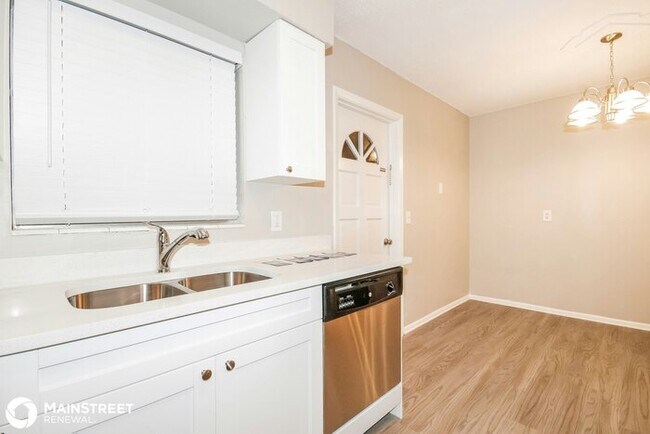Building Photo - 107 Inwood Circle, Brandon, FL 33510