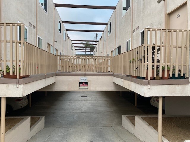 Underground parking - 21107 Victor St