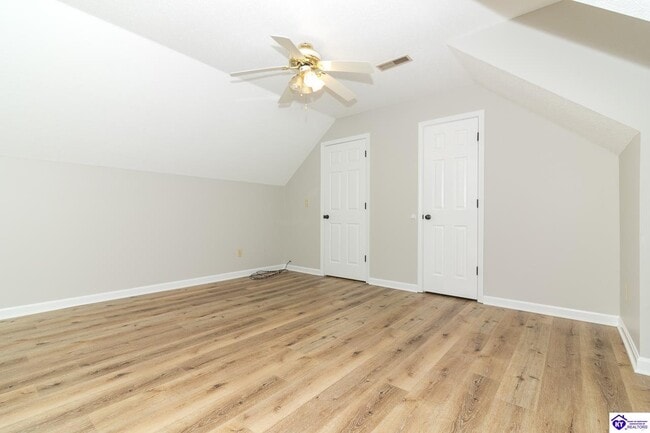 Building Photo - 214 Eagle Way