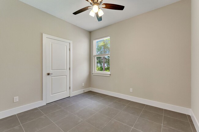 Building Photo - Deposit-Free! Modern, energy efficient hom...