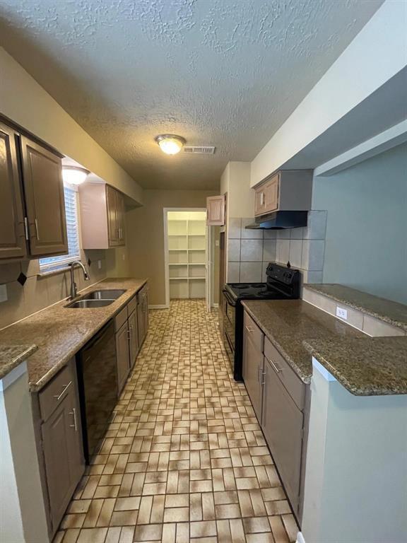 Building Photo - 10306 Twin Hills Ct