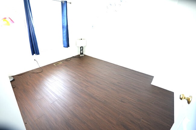 Building Photo - 518 Declaration Ln