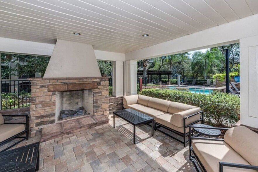 Building Photo - 25150 Lovegrass Dr