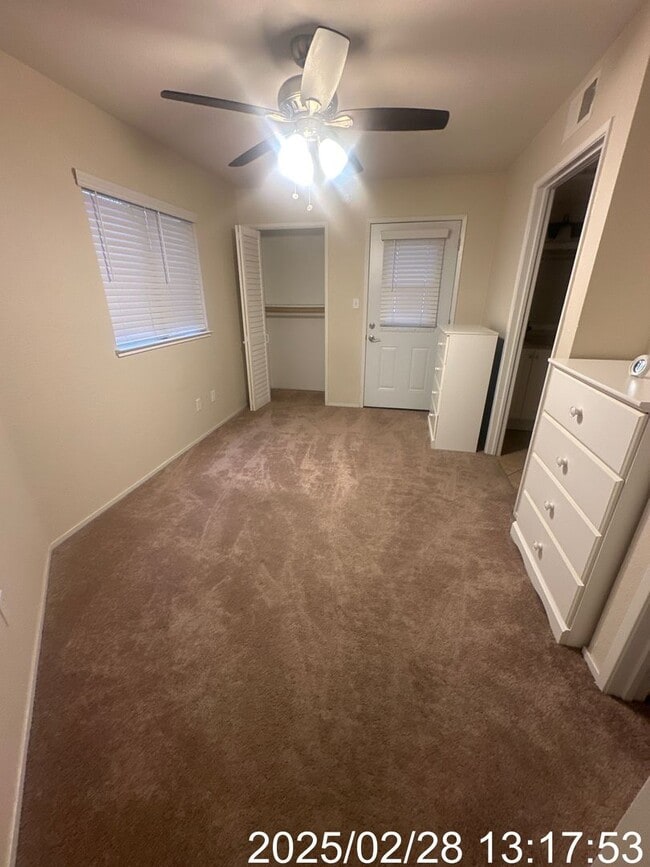 Building Photo - 4701 Beechwood St