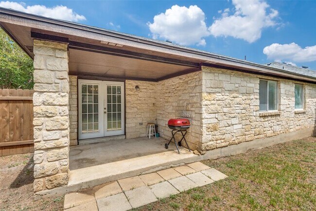Building Photo - 1723 Rosenborough Ln S