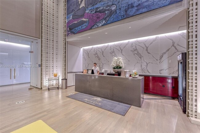 Building Photo - 1830 S Ocean Dr