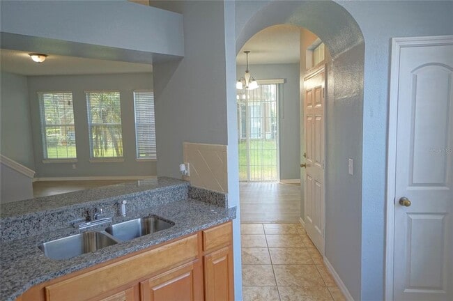 Building Photo - 6760 Eagle Feather Dr
