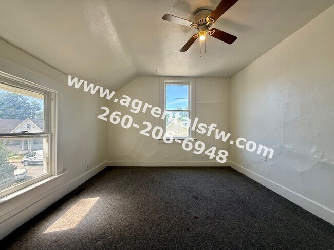 Building Photo - 412 Nussbaum Ave