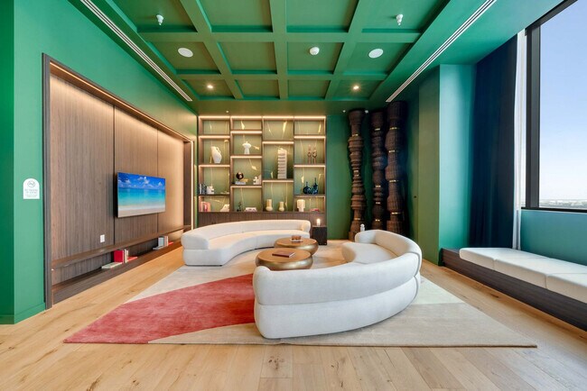 Building Photo - 11 NE 6th St