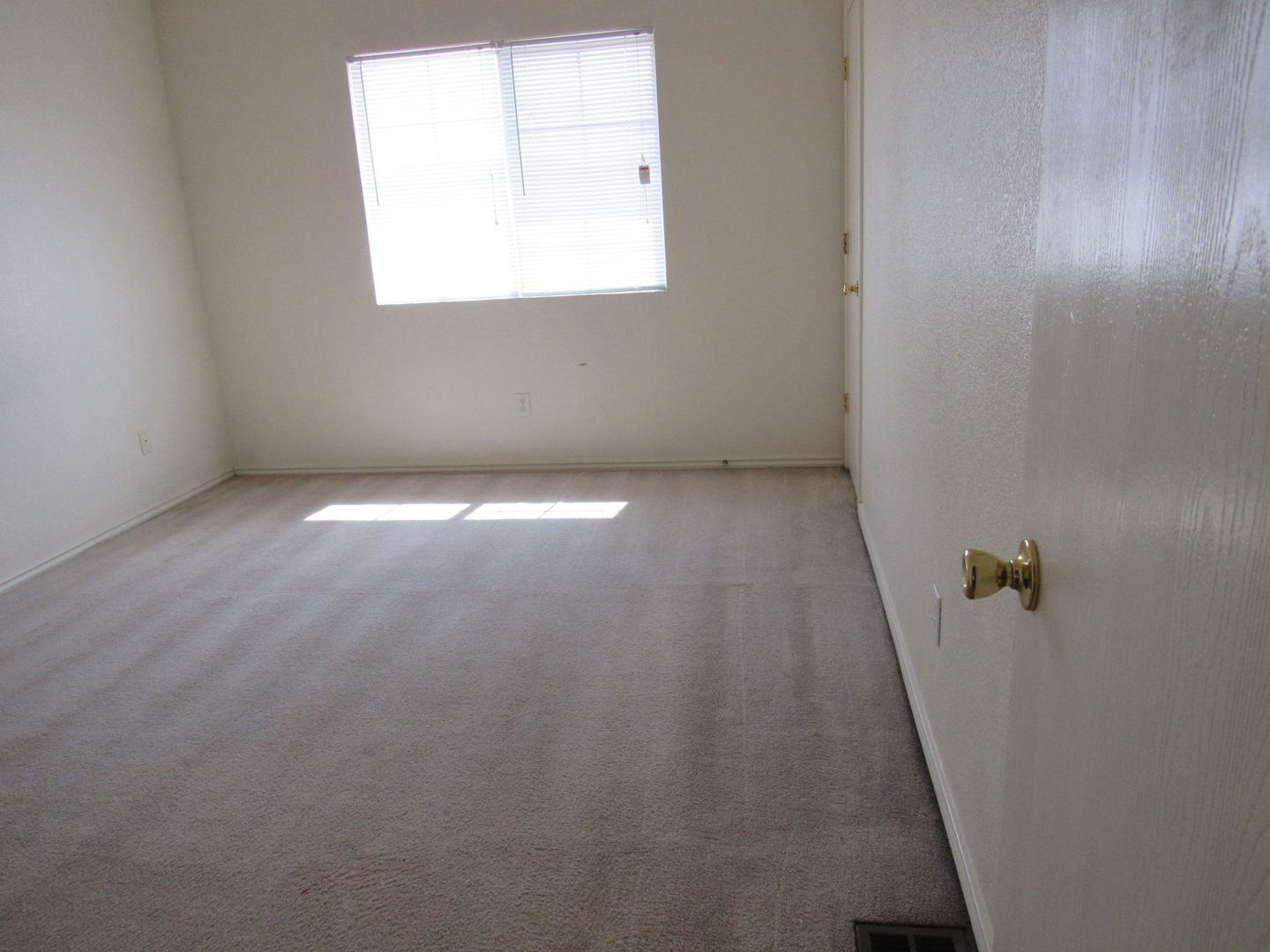 Building Photo - 4409 Mattie Dr