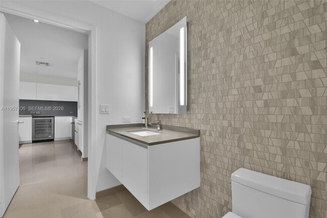 Building Photo - 88 SW 7th St