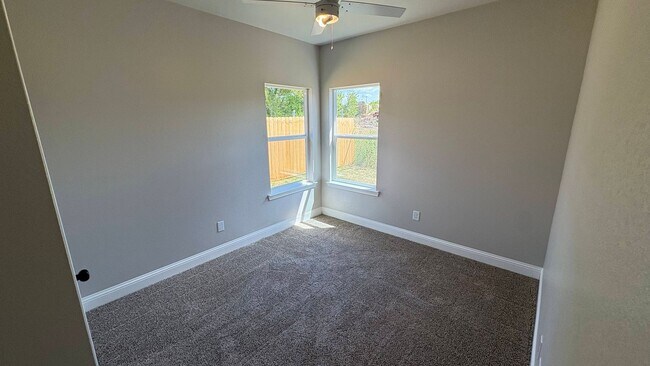 Building Photo - 3205 Bourland St