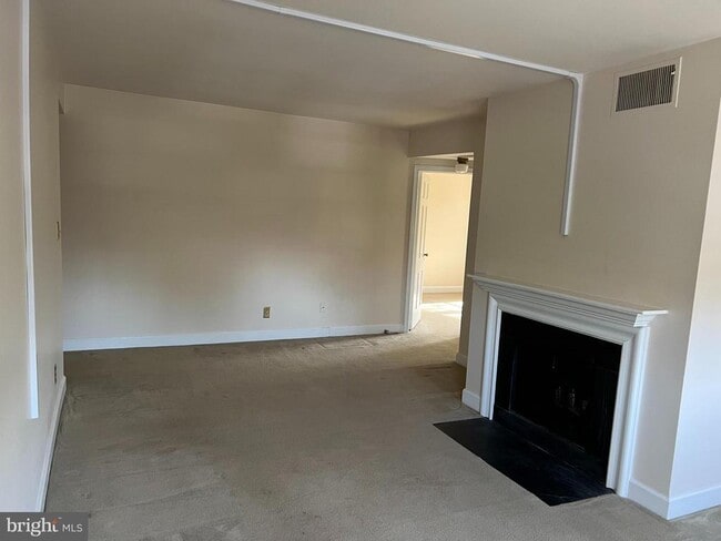 Building Photo - 1109 N Pitt St