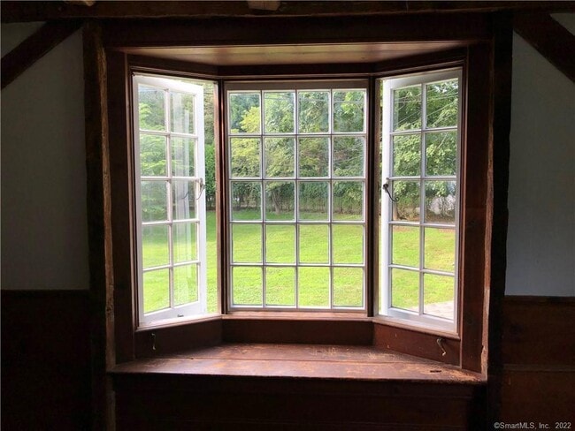 Building Photo - 92 Compo Rd S