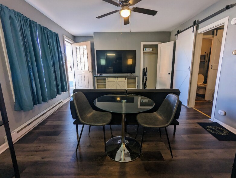 Building Photo - 146 2nd St